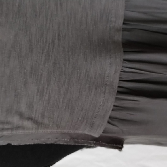 Gap gray sleeveless flowy scoop neck top Sz S Gorgeous design - Picture 8 of 10